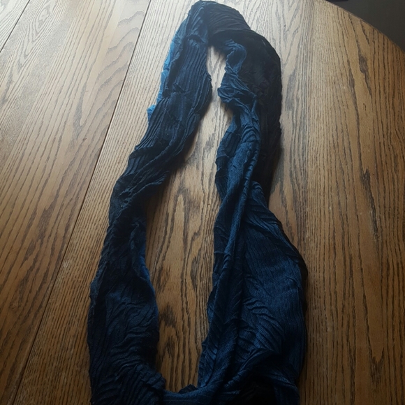 Scarf - Picture 2 of 2
